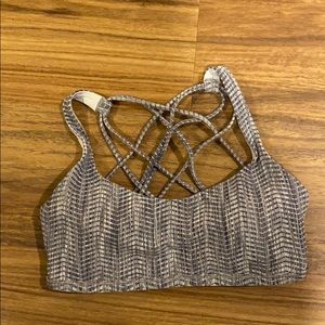Lululemon free to be wild bra - size 6